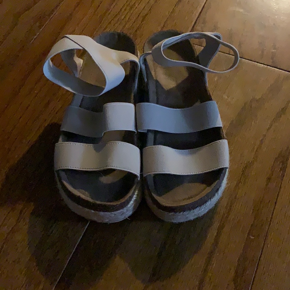 Size 6 Pierre Dumas